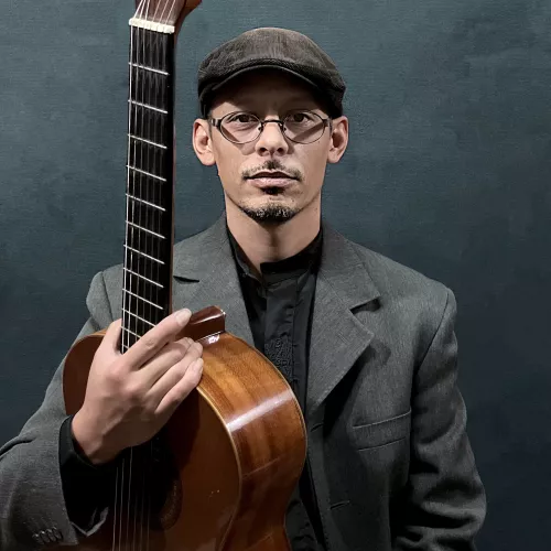 Guitarrista de música popular argentina. Docente | Arreglista | Compositor | lic en música argentina-unsam