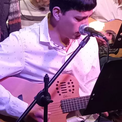 Imagen de integrante de la banda 