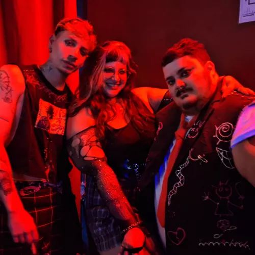 Los tres artistas de Blujäus.