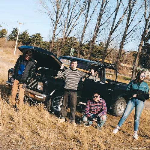 Foto para el video de Problemas On the Trip