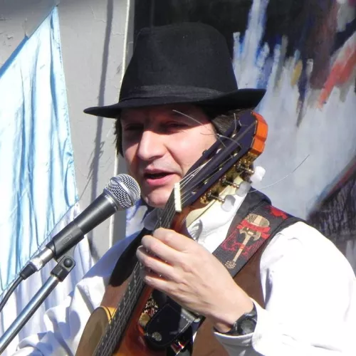 Actuación en homenaje a Atahualpa Yupanqui.