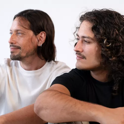 Foto de Dan y Jonás, los integrantes de Dos Calles