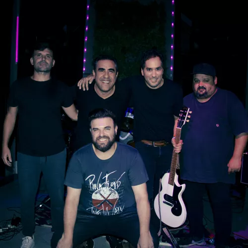 El Rey Lagarto Formación