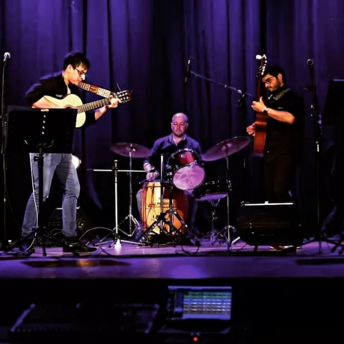 Actuacion realizada en el cine teatro, mediante grabacion de video Streaming