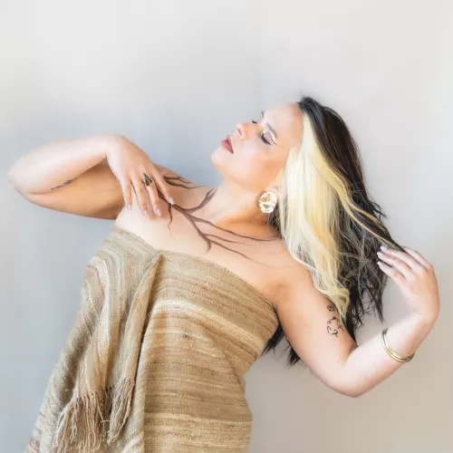 Contratapa Disco "Cantora de Ciudad"