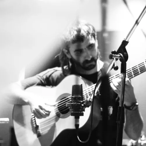 Grabando guitarras en ZJ estudio