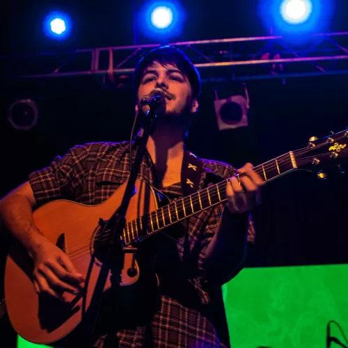 Foto de la presentación del EP "Tarde de Marzo" en distrito cultura. Junio del 2025