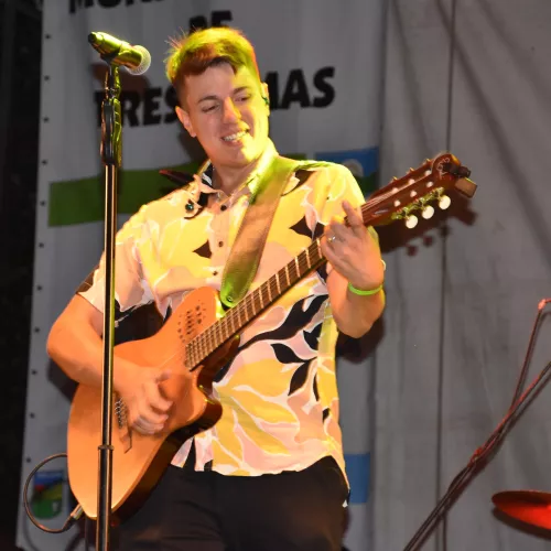 Foto de MAtias durante una de sus actuaciones en la fiesta del Calden