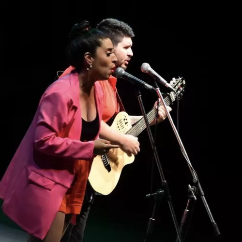 Rivera Sur cantando en vivo
