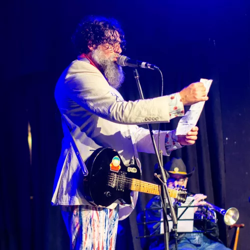 funcion teatro vacaciones de invierno 2025, dando lectura