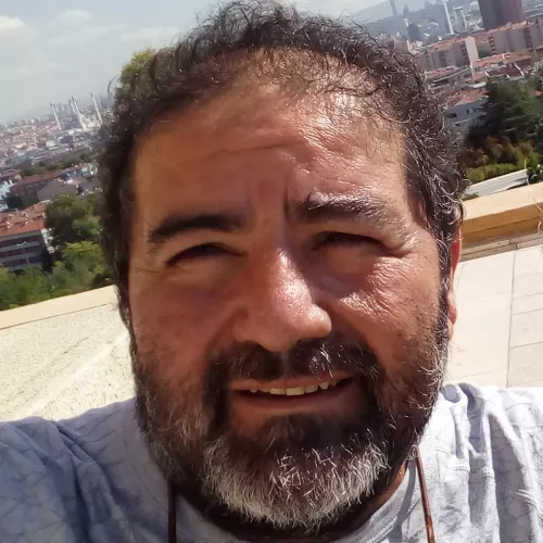 Sergio Pacheco es Cantautor del que informamos en la misma Pagina