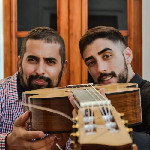 Un dúo de guitarras Un dúo de guitarras