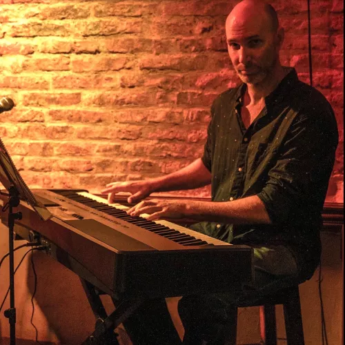 pianista electrónico 