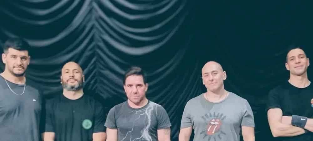 Los 5 integrantes, max, pela, marce, Juan y damian