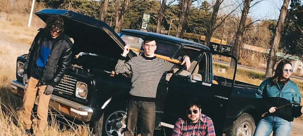 Foto para el video de Problemas On the Trip