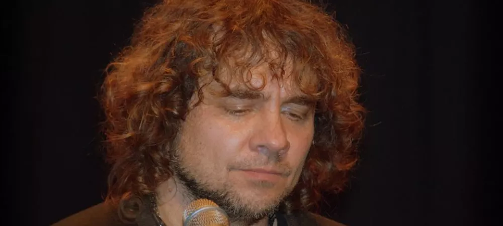 Cantante musica popular