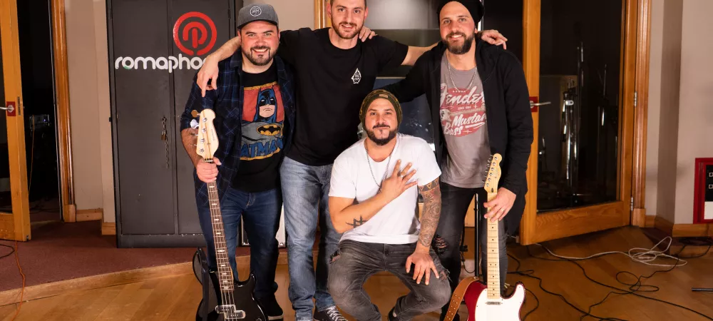 De Pie - Banda de Rock oriunda de Ituzaingó, Buenos Aires