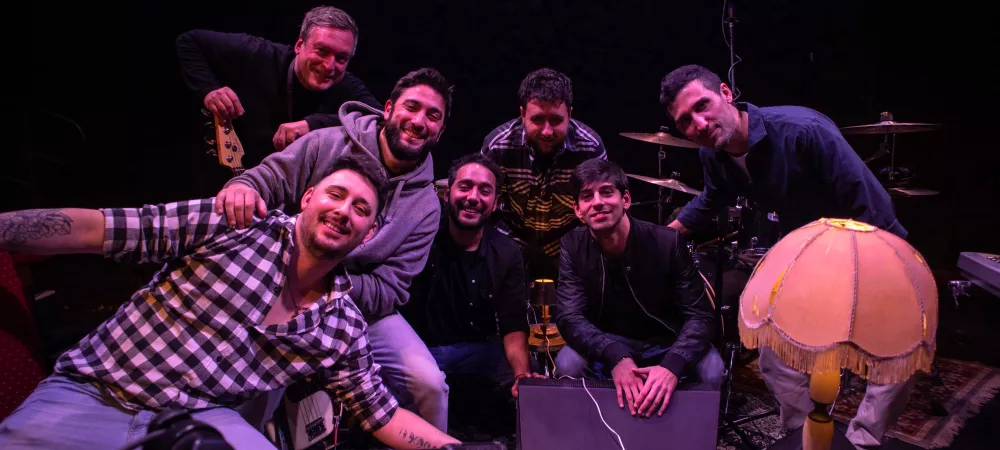 Foto actualizada con los 7 integrantes actuales de "Esquirlas ASM"