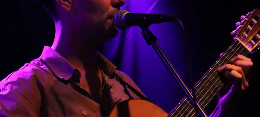 Javier y la tapiocas, somos una banda de canciones de autoría propia de diversos géneros latinoamericanos.