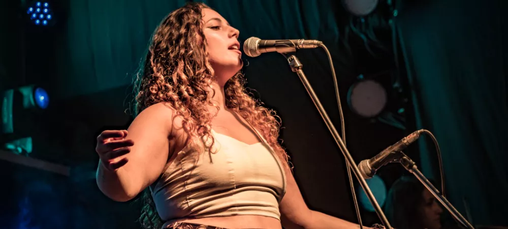 cantando en el teatro argentino