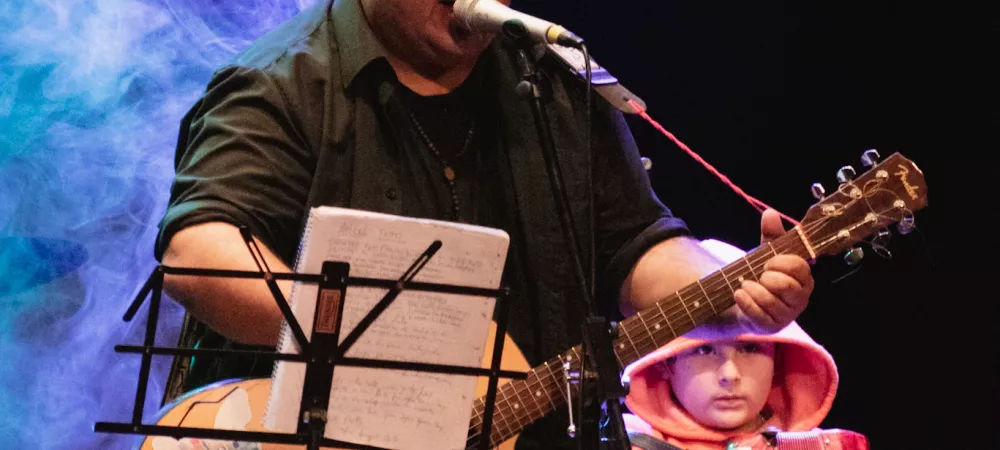 MARTIN ESPINDOLA COMPOSITOR DE CANCIONES DE LUGARES DE LA PROVINCIA DE BUENOS AIRES
