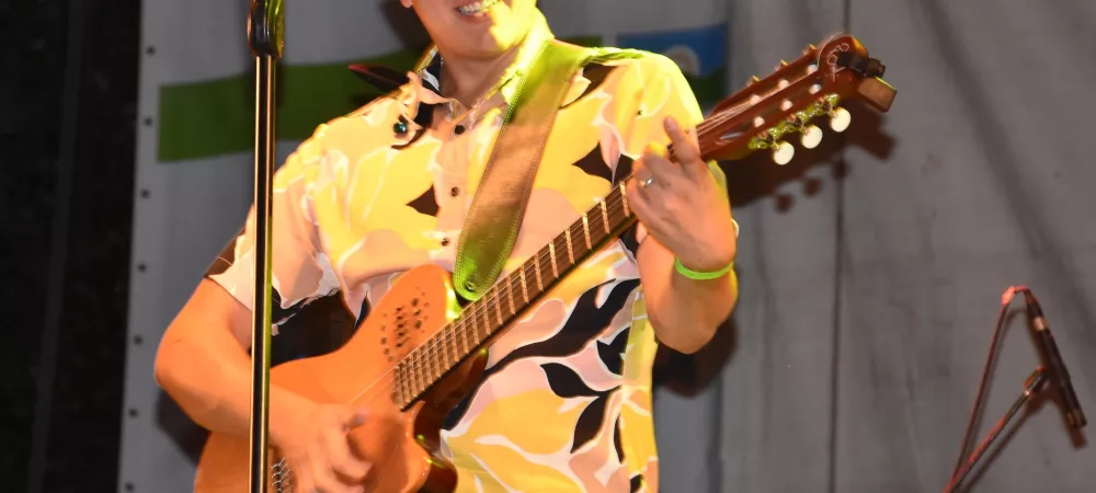 Foto de MAtias durante una de sus actuaciones en la fiesta del Calden