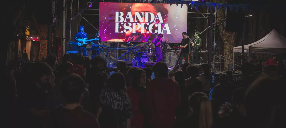 Banda Especia en festival en defensa de la educación pública