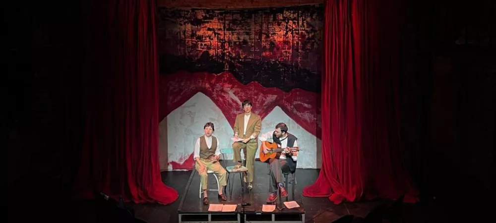Canciones del tiempo en vivo en Teatro Callejón.