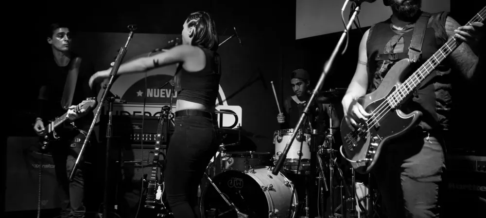 Cienojos en Underground