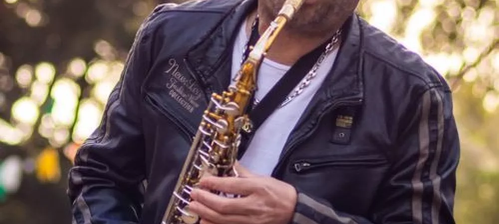 Cristian Cross Saxo Show