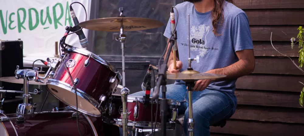 Santi, baterista.