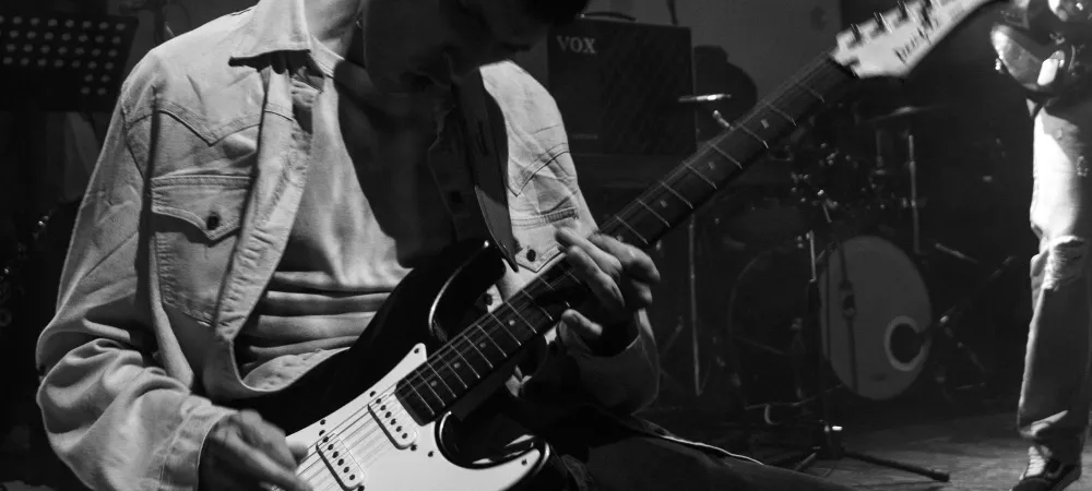 Tobias Salinas, guitarrista de Doble Par