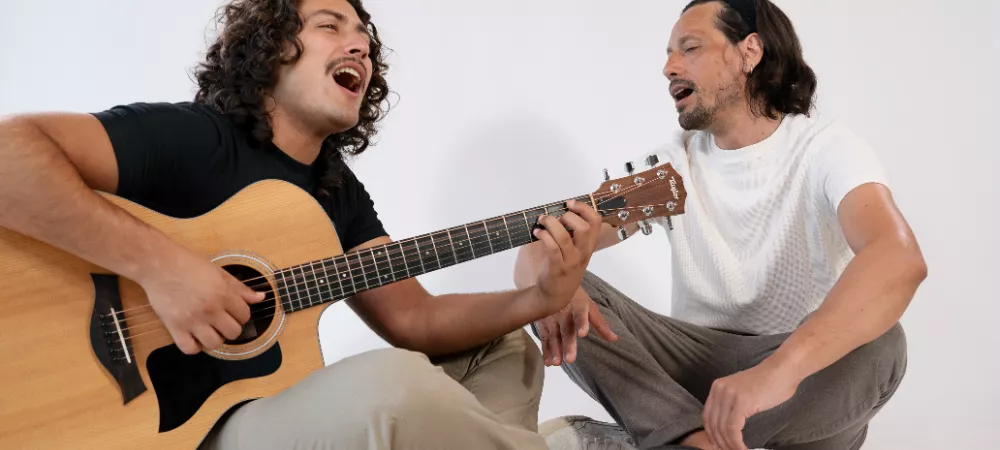 Foto de Jonás y Dan cantando