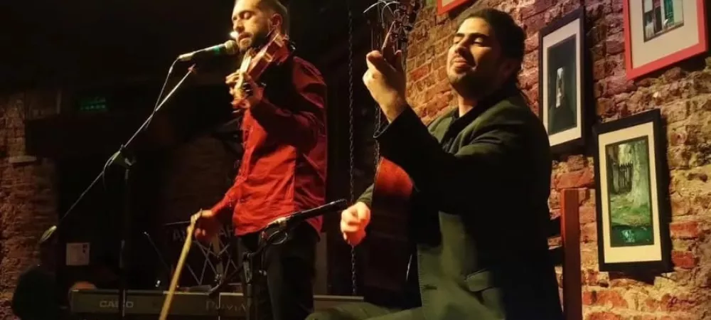 En vivo abriendo el show de Ariel Ardit - Raices / Berisso