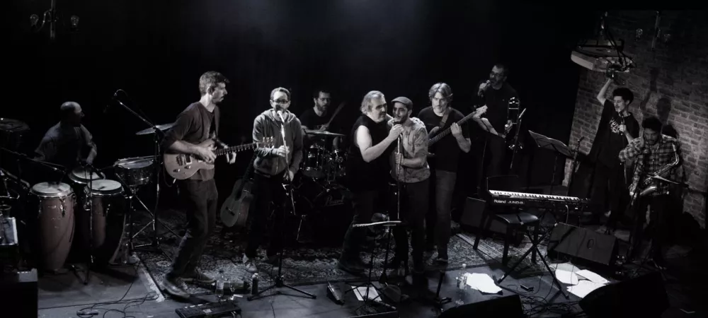 El Portón Musica
