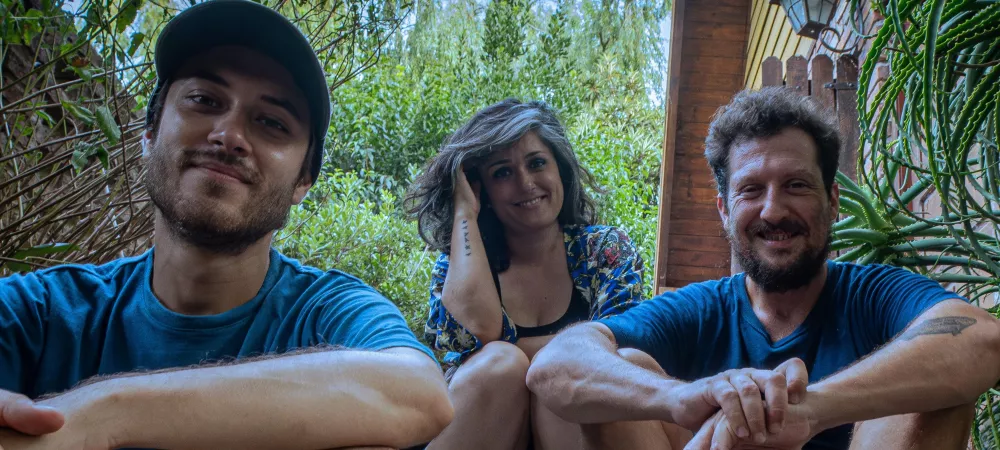 Ivan Romero, Emilia Freston y Augusto Rolón integrantes de la banda