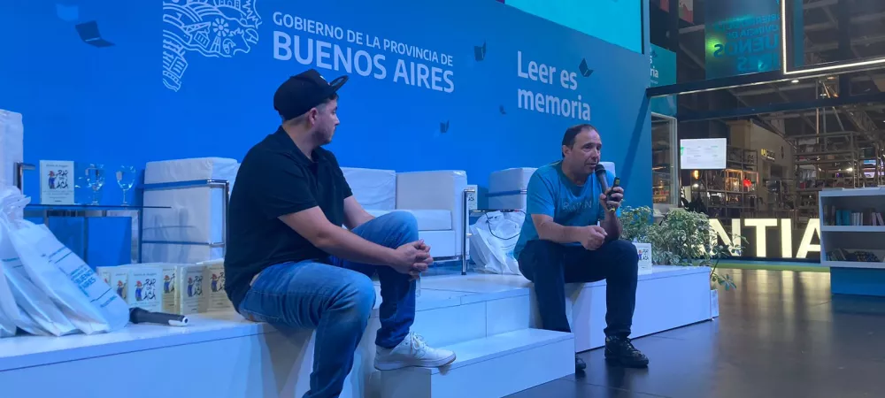 En la feria internacional del libro de Buenos Aires