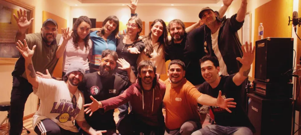 Grabando con la murga "Guarda que son flores" para el disco.
