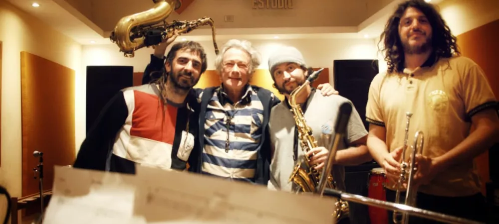 Grabando sección de viento para "Mochila Caracol" con Sergio Dawi, Franco Sendín y Javier Acosta.