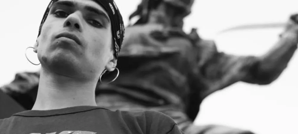 Keke NDK junto a Juana Azurduy