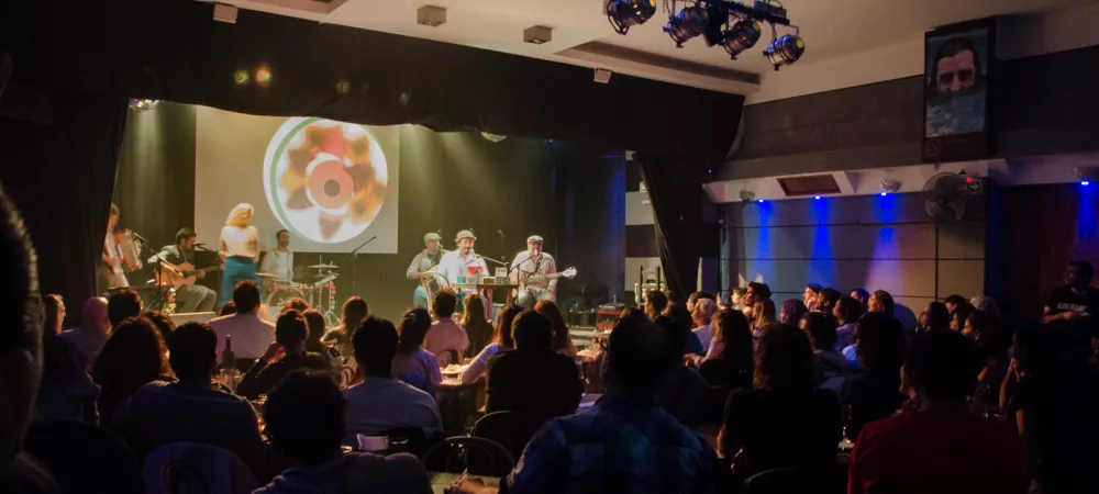 función 27 de mayo en Liveclub La Plata, con público