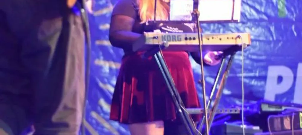 Sintetizador: Malena Farías