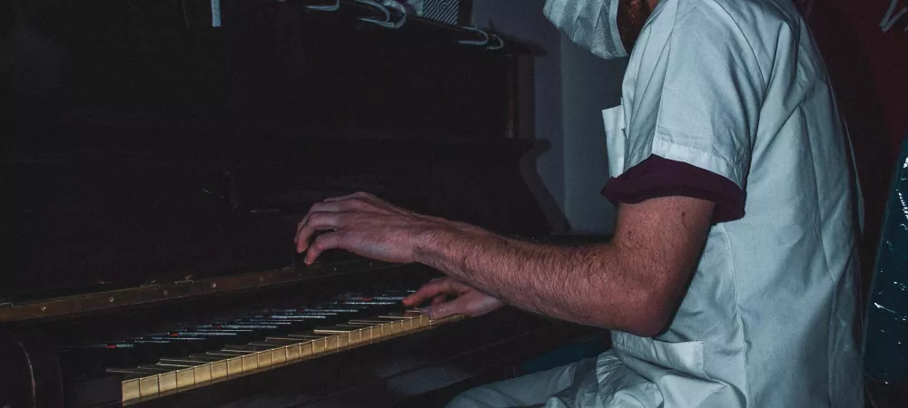 piano experimental