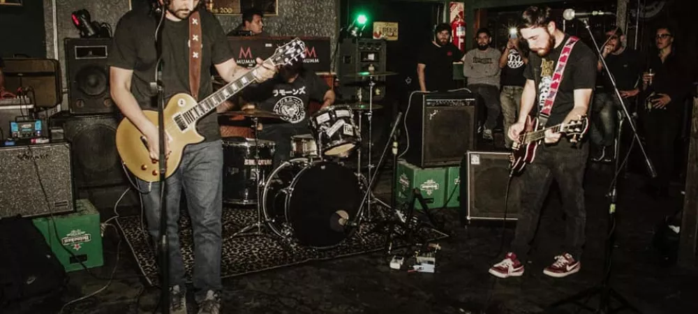 Los Naides en un show en vivo en Quilmes (2019)