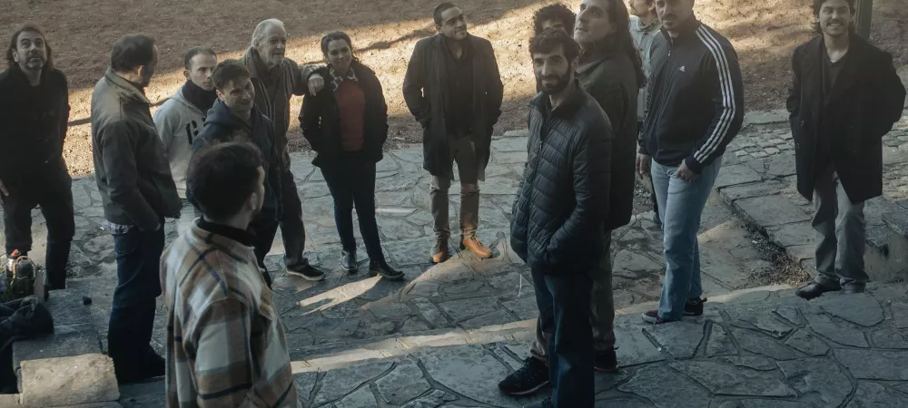 Los Perros Ladran (2)