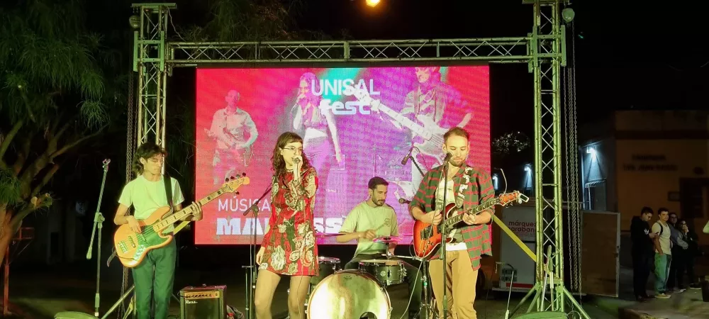 MAKUSSA EN UNISAL FEST