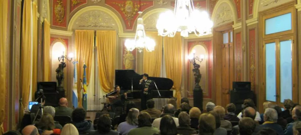 Salón Rojo Municipal Las Flores