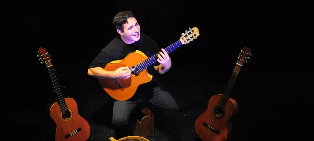 Martin Deferrari guitarra voz chacarera, milonga y cumbia