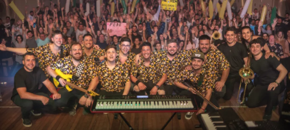 Final del show en Teatro Argentino de Mercedes.