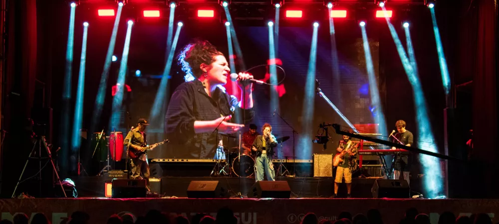 Tocando en la MAE en Berazategui 